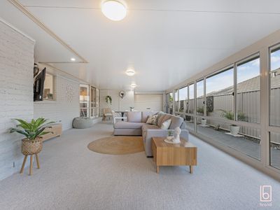 8 Peppercorn Avenue, Woongarrah