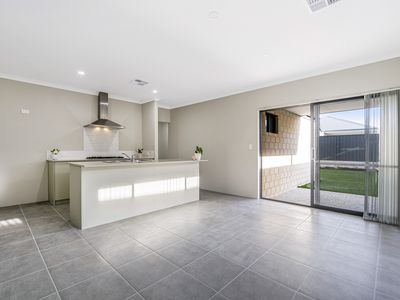 24 Longitude Road, Port Kennedy