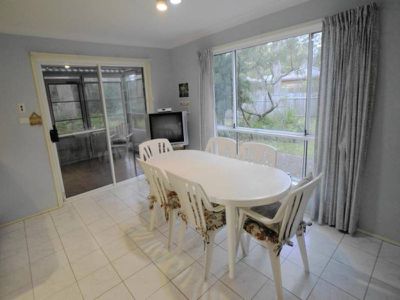 4 West Close, Hawks Nest