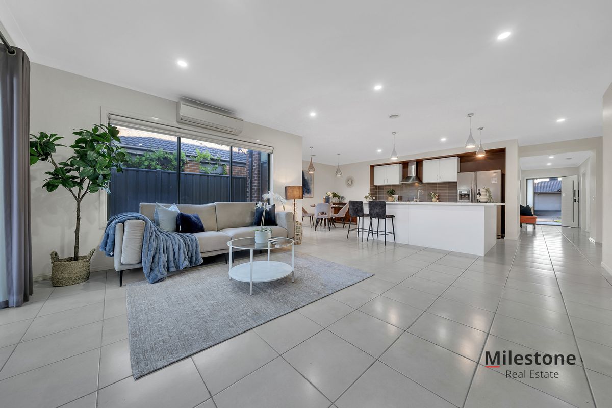 68 Sabel Drive, Cranbourne North