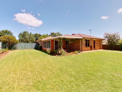 6 Lancaster Park Place, Dubbo