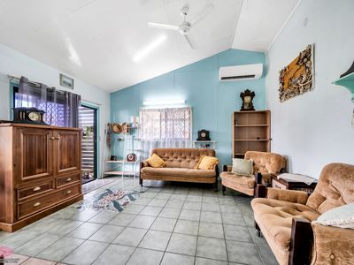 12 TAYLOR STREET, Kurrimine Beach