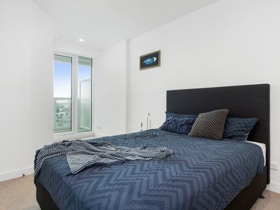 M1403 / 168 Macaulay Road, North Melbourne