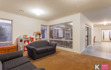 63 Fieldstone Boulevard, Beaconsfield