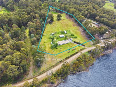 222 Cygnet Coast Road, Lymington