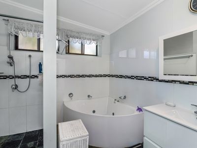 62 Oak Street, Seymour