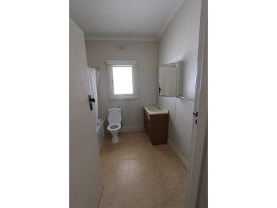 12 Clonard Avenue, Geelong West