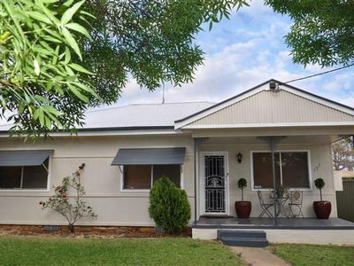 121 Flint Street, Forbes