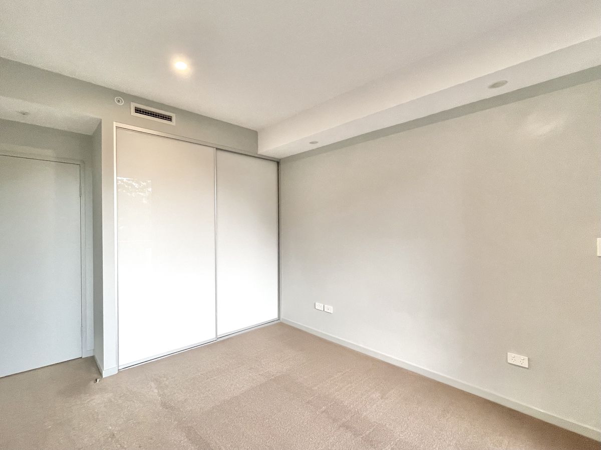 302 / 33 Devonshire Street, Chat...