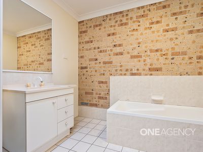 2 / 52 Daintree Drive, Albion Park