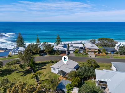 56 Sunset Strip, Manyana