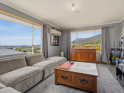 11 Lesdelle Street, Claremont