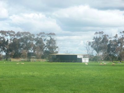 Corowa Road, Howlong