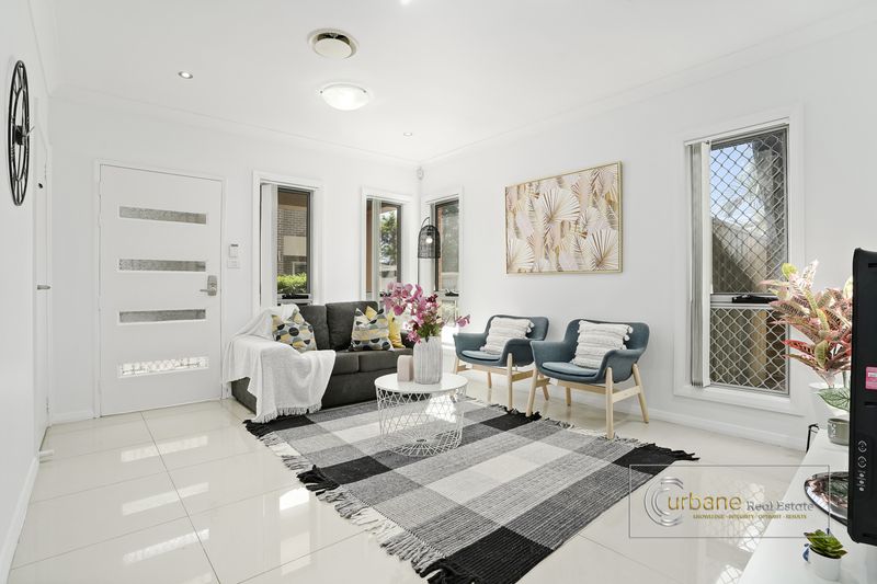 7 / 61 Portico Parade, Toongabbie