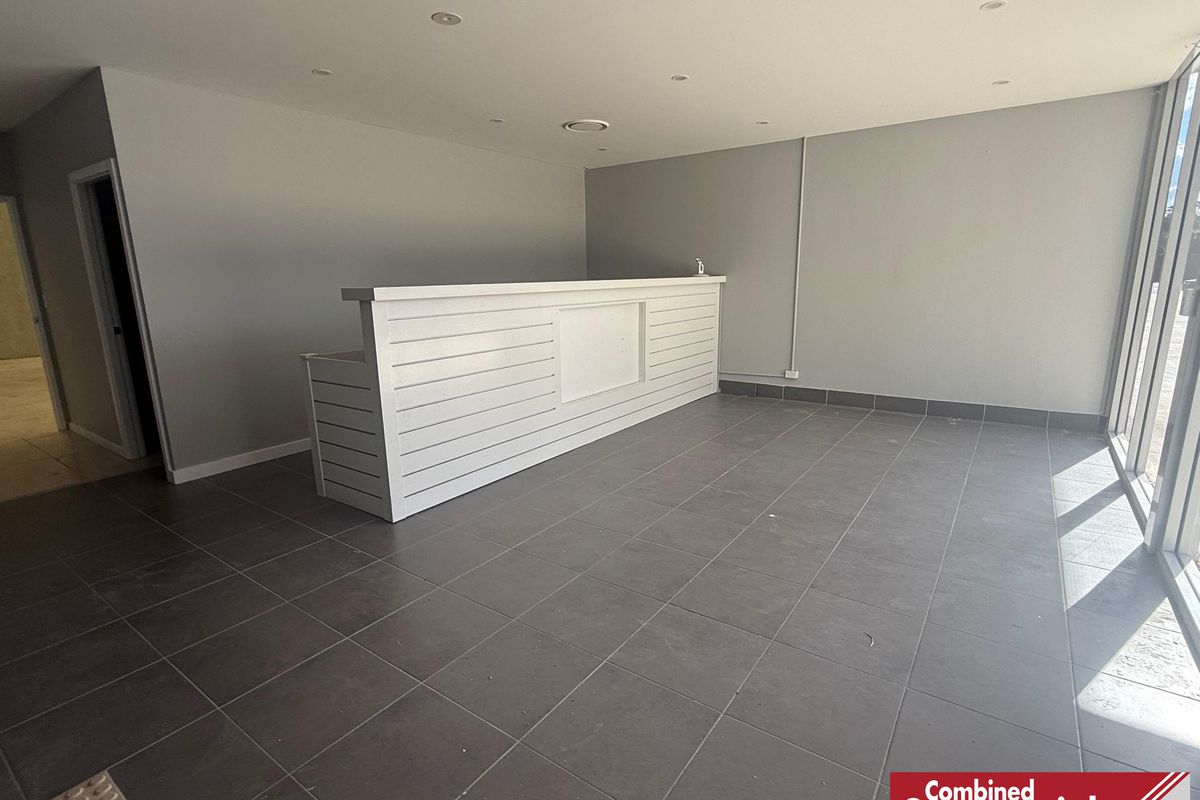 2 / 22 Saggart Field Road, Minto