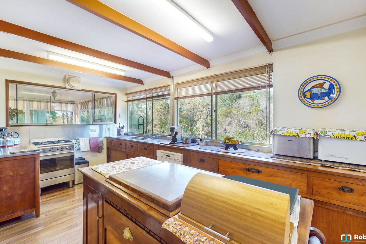 42 Hillview Lane, Pomona