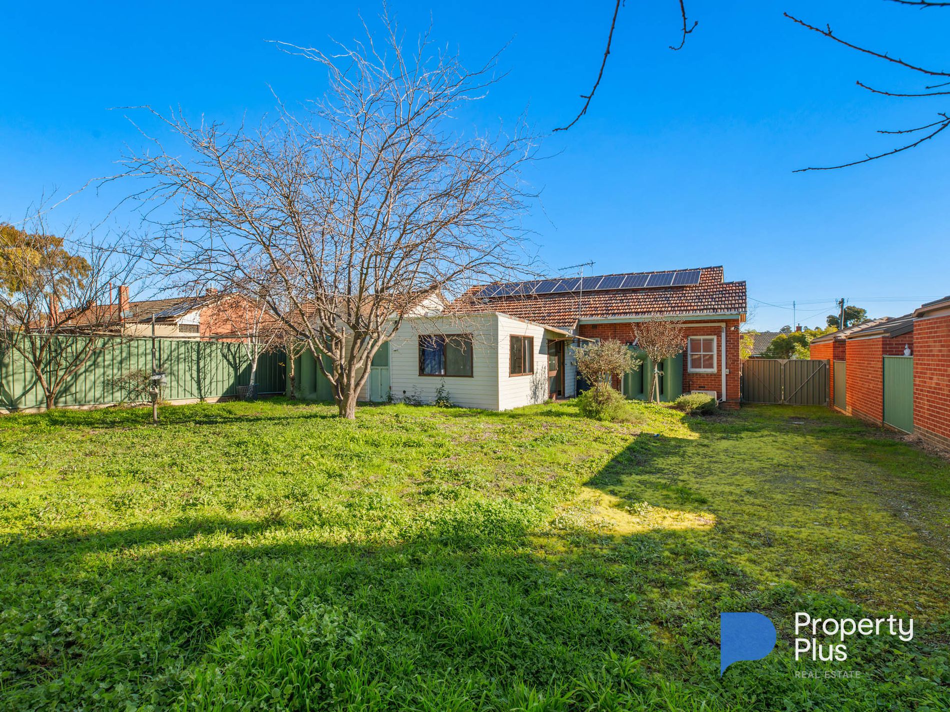 24 Churchill Avenue, Flora Hill
