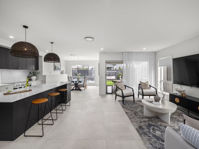 5 Lord Howe Circuit, Banya