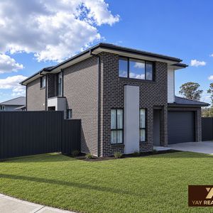 120 Ridge Square, LEPPINGTON