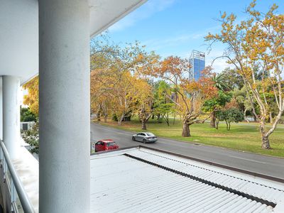 3 / 138 Mounts Bay Road, Perth