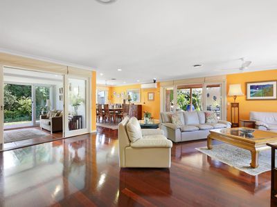 33 Selkirk Ave, Benowa