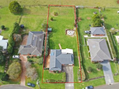 15 SHACKLETON STREET, Robertson