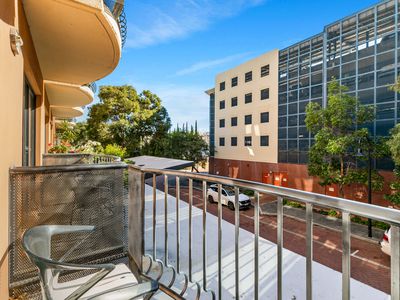 1 / 11 Regal Place, East Perth