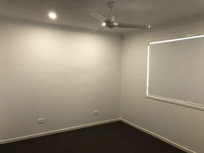 1 / 39 Goal Crescent, Griffin