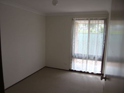 3 / 10 Cross Street, Forster