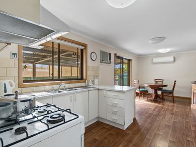 1 / 10 PRESIDENT STREET, Seymour