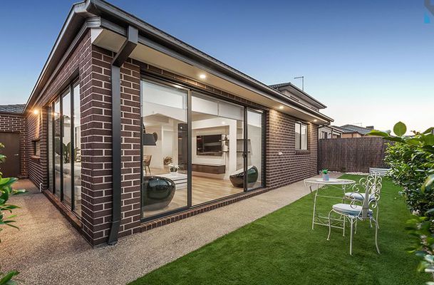 23 Mountleigh Circuit, Craigieburn