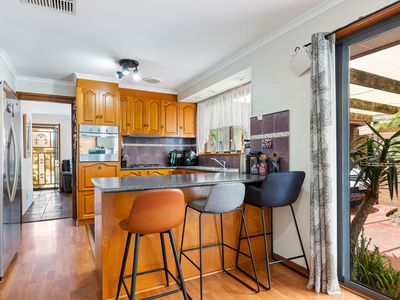 4 Charinga Drive, Werribee