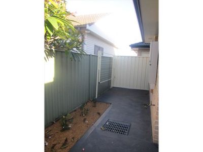 2 / 8 Acacia Street, Windang