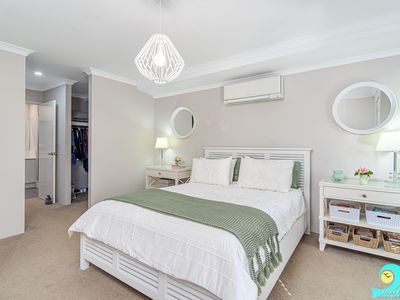 9 Topmast Brace, Alkimos