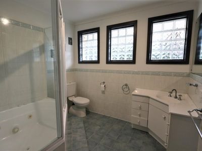 14 Hillcrest Avenue, Mount Gambier