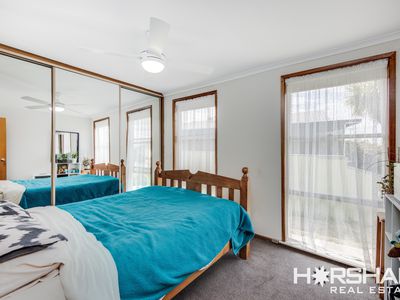 17 Felstead Avenue, Horsham