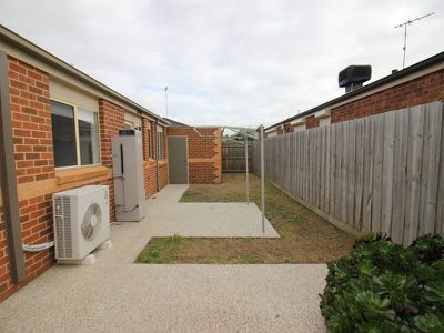 1 / 71 Matthews Road, Lovely Banks