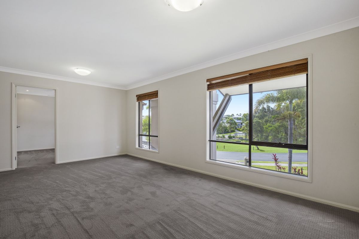 9 York Creek Crescent, Reedy Creek