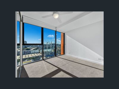 1211 / 10 Trinity Street, Fortitude Valley
