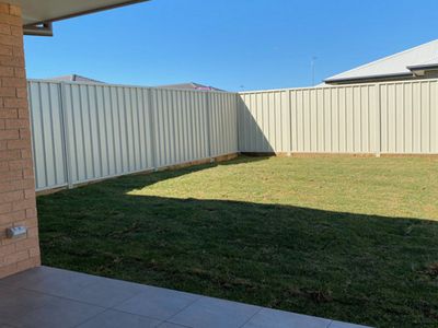 13B Turon Crescent, Dubbo