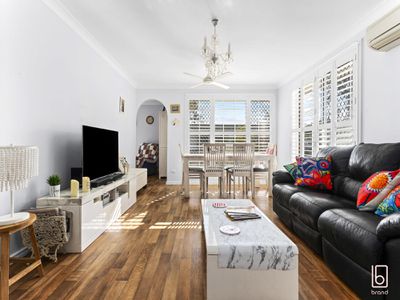 2 / 39 First Avenue, Toukley