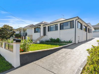 328 Northcliffe Drive, Lake Heights