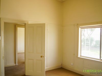 12 Railway Avenue, Horsham