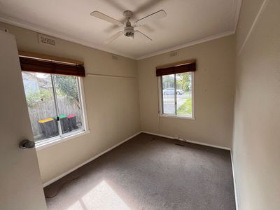 60 Benga Avenue, Dandenong