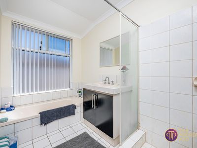 18 Santa Barbara Parade, Quinns Rocks