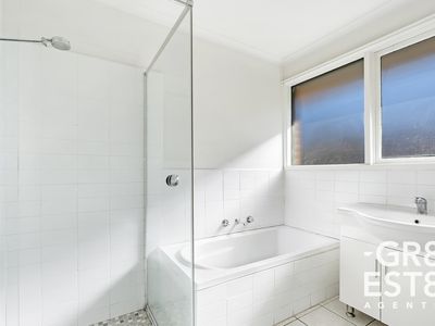 1 Halstead Court, Cranbourne