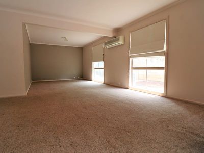 18 Pioneer St, Tallarook