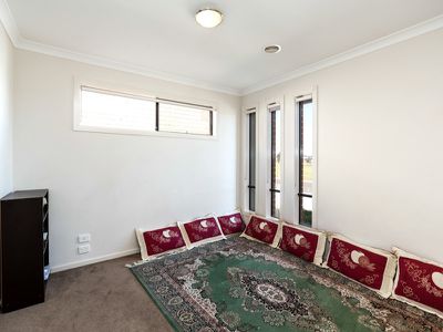 10 Sahara Way, Truganina