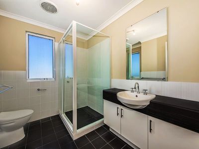 8 Knoll Rise, Yanchep