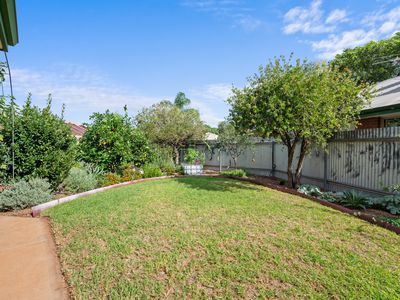 8A Siberia Close, Hannans
